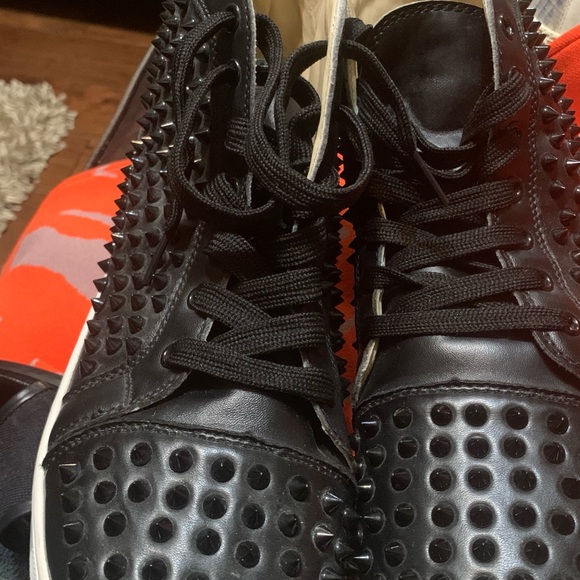 Saling men size 45 black Louis Vuitton in excellent condition for 425 - Picture 3 of 6